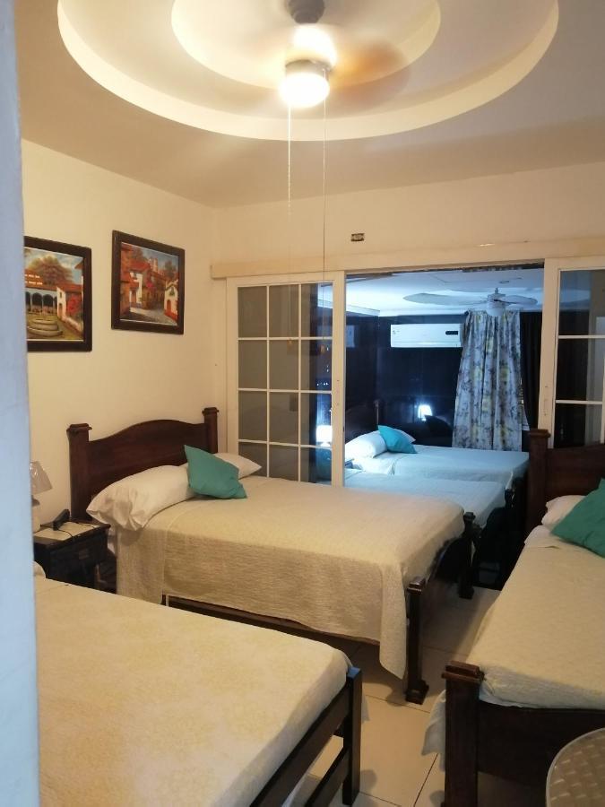 Hostal Compostela Inn David Εξωτερικό φωτογραφία