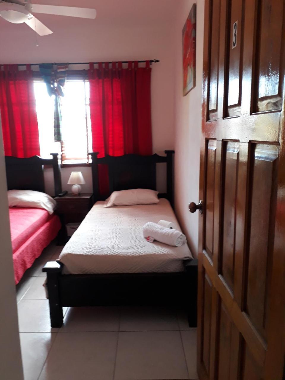 Hostal Compostela Inn David Εξωτερικό φωτογραφία